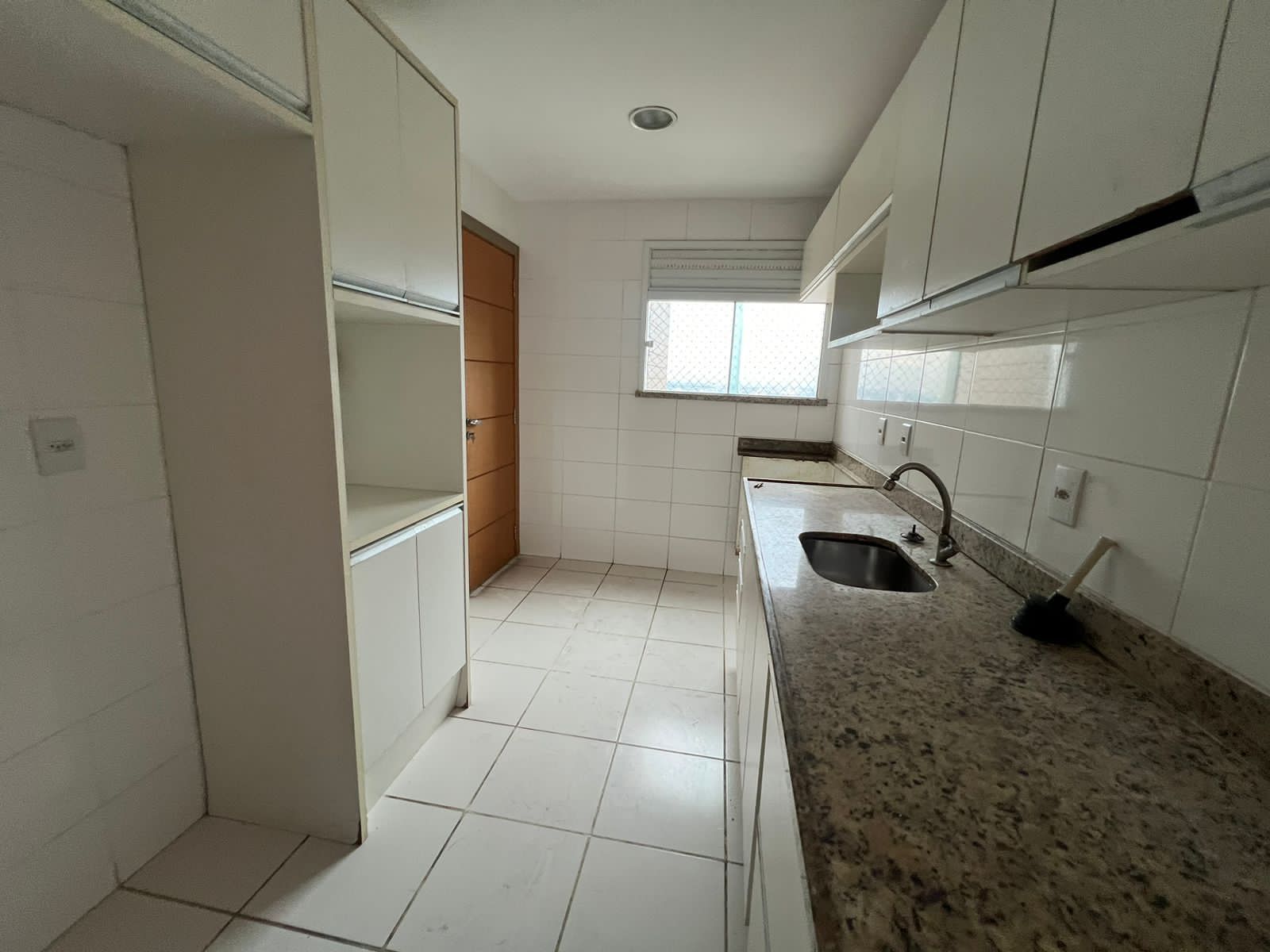 Imagem Apartamento com 3 Quartos à Venda, 138 m²em Marco - Belém
