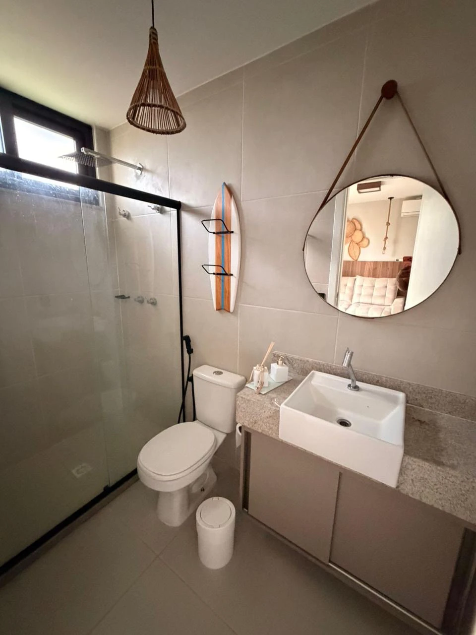 Imagem Casa de Condomínio com 3 Quartos para Alugar, 100 metros em Itacimirim (Monte Gordo) - Camaçari