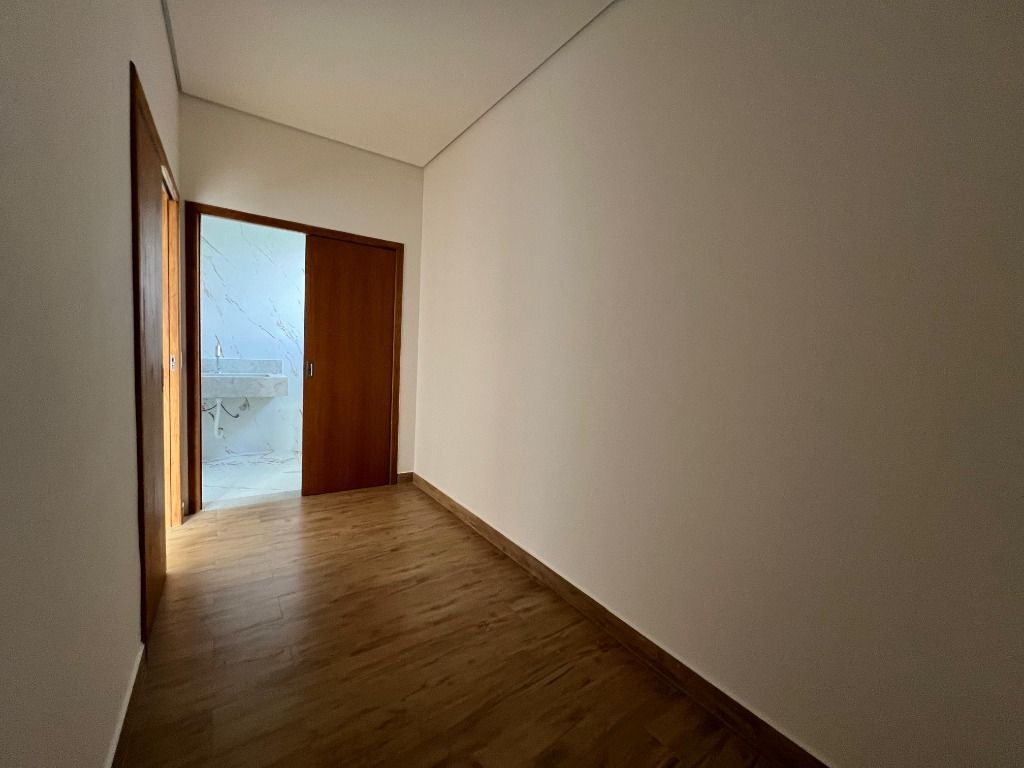 Foto do imóvel: Casa de Condomínio com 4 Quartos à Venda, 260 m² em Várzea - Lagoa Santa