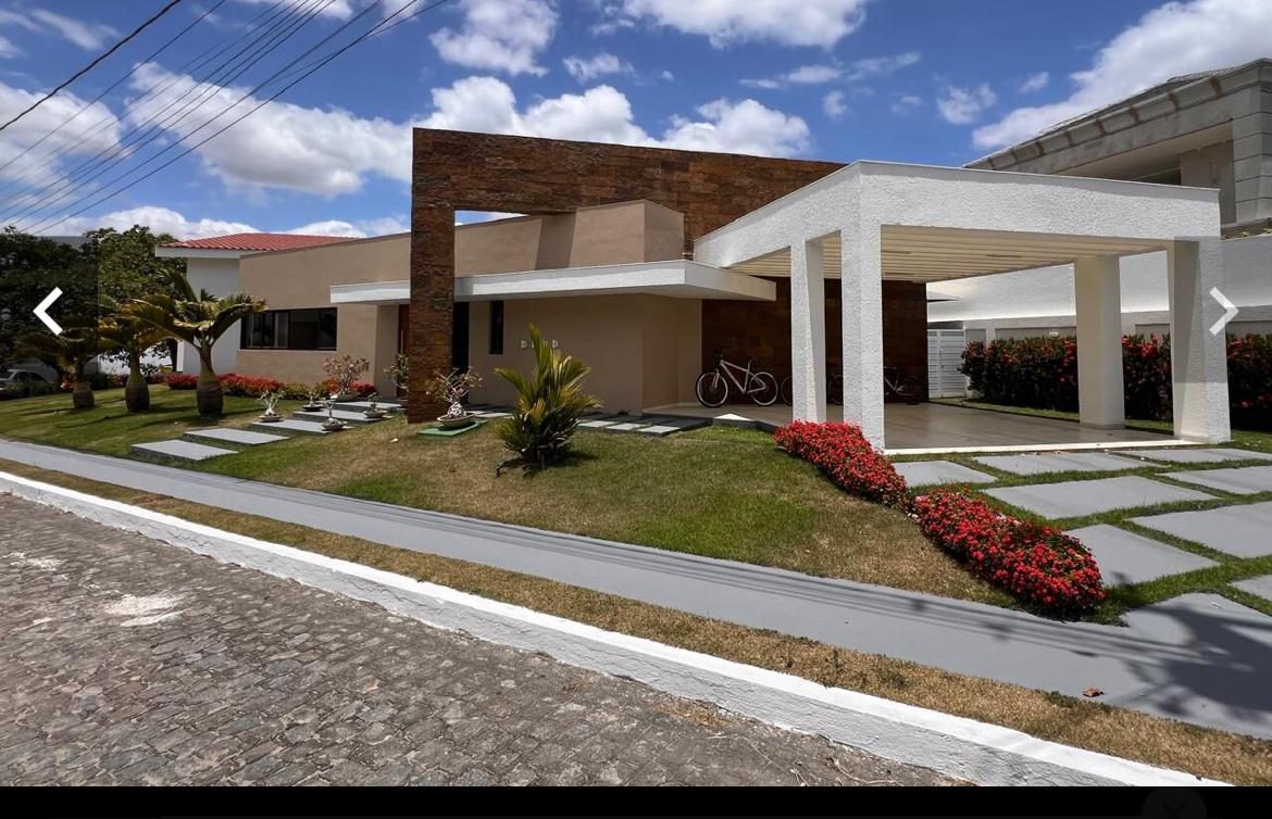 Imagem Casa com 4 Quartos à Venda, 300 m²em Universitário  - Caruaru