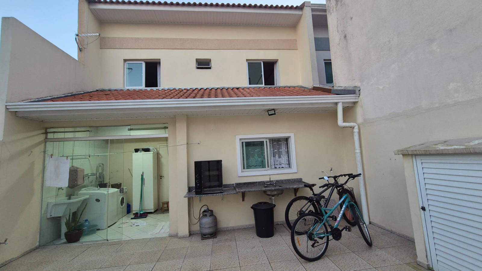 Foto do imóvel: Sobrado com 3 Quartos à Venda, 177 m² em Cajuru - Curitiba