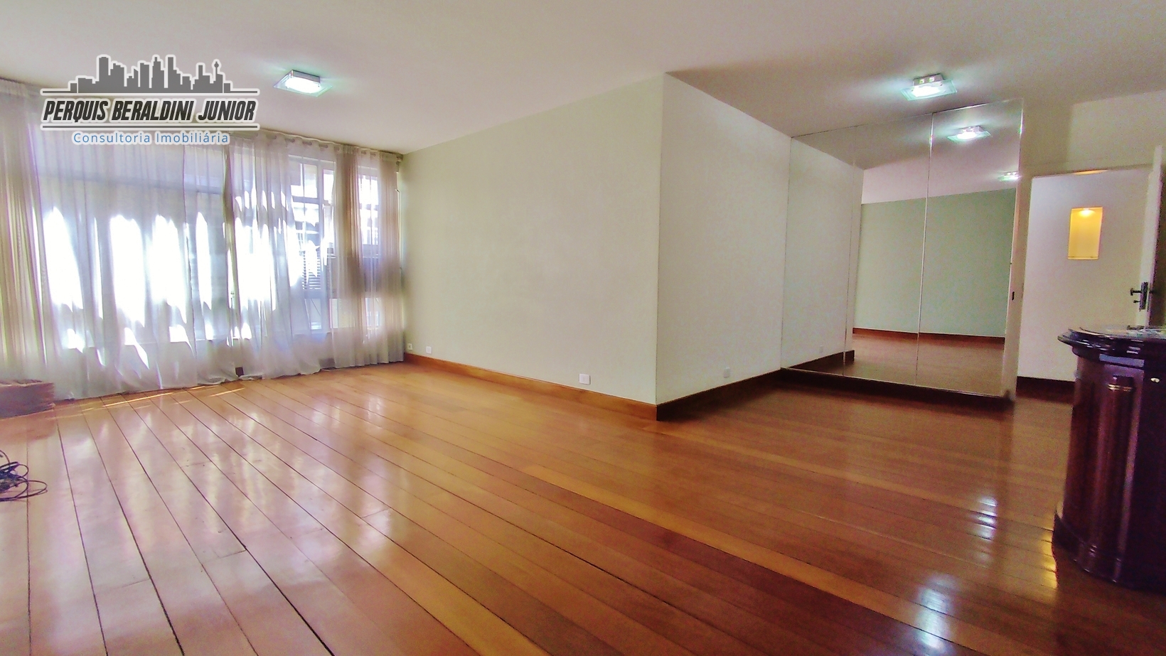 Imagem Apartamento com 3 Quartos à Venda, 140 m²em Icaraí - Niterói