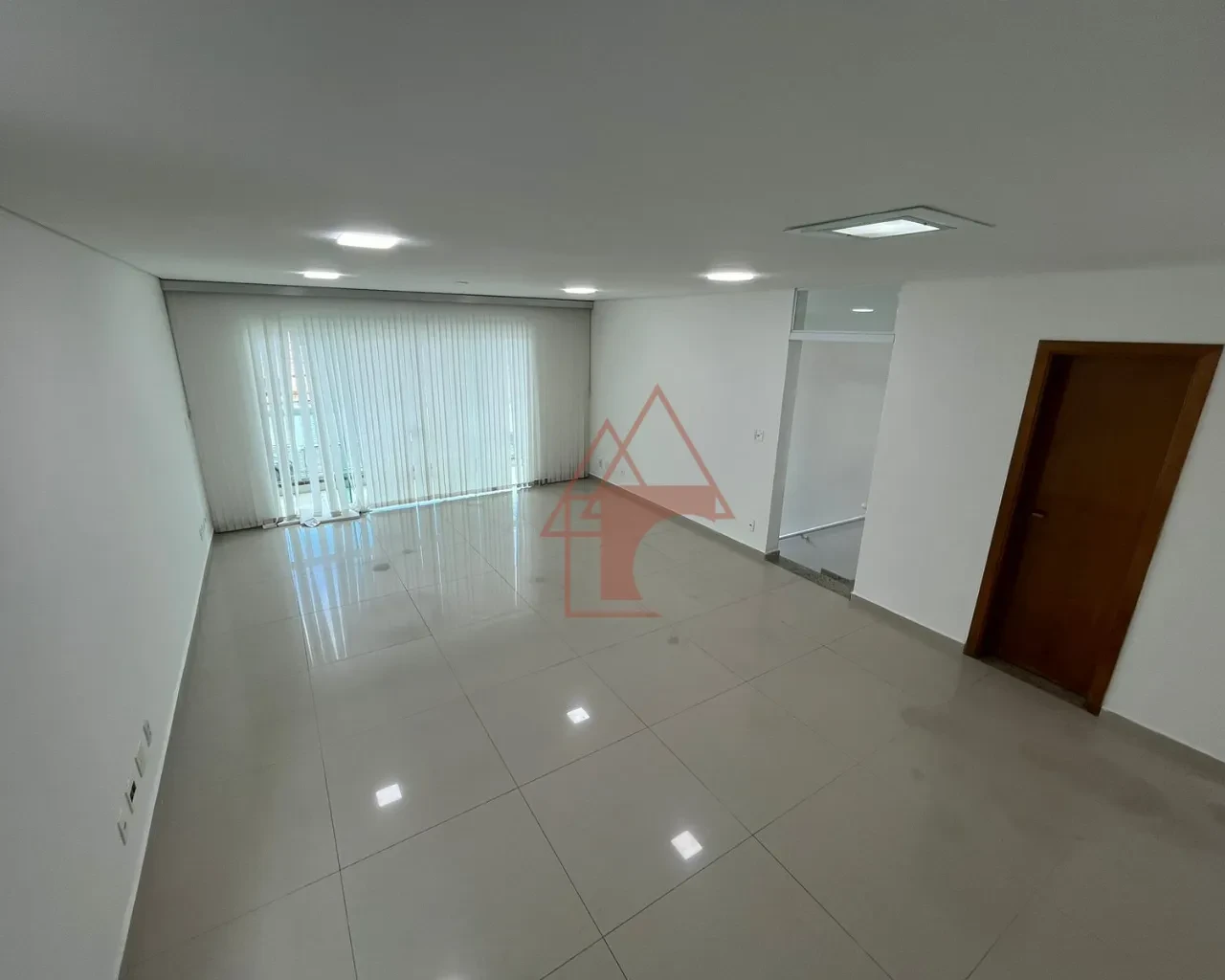 Imagem Sobrado com 4 Quartos à Venda, 151 m² em Embaré - Santos