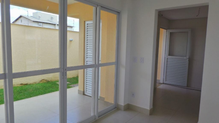 Imagem Casa de Condomínio com 3 Quartos à Venda, 114 m² em Moinho dos Ventos - Goiânia