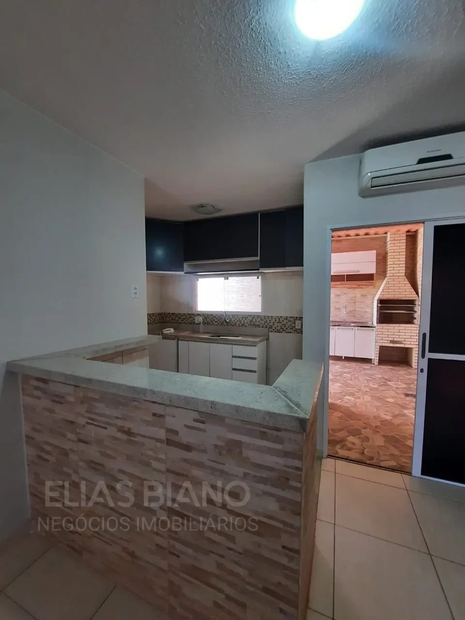 Imagem Casa de Condomínio com 3 Quartos à Venda, 122 m² em Residencial Florais do Planalto - Valparaíso de Goiás