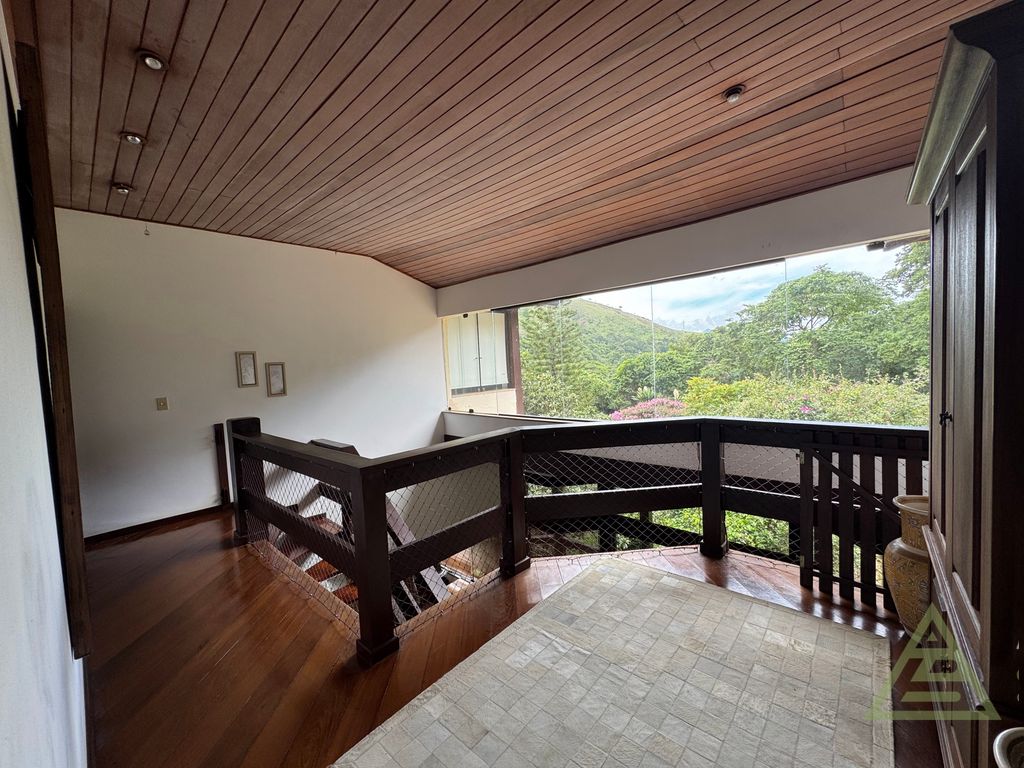 Foto do imóvel: Casa de Condomínio com 4 Quartos à Venda, 273 m² em Cuiabá - Petrópolis