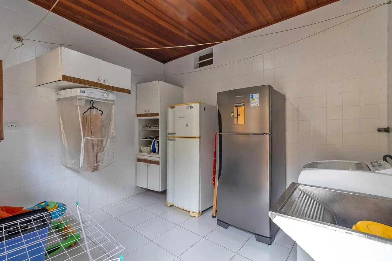 Imagem Casa com 3 Quartos à Venda ou Locação, 300 m² em Jardim Europa - São Paulo