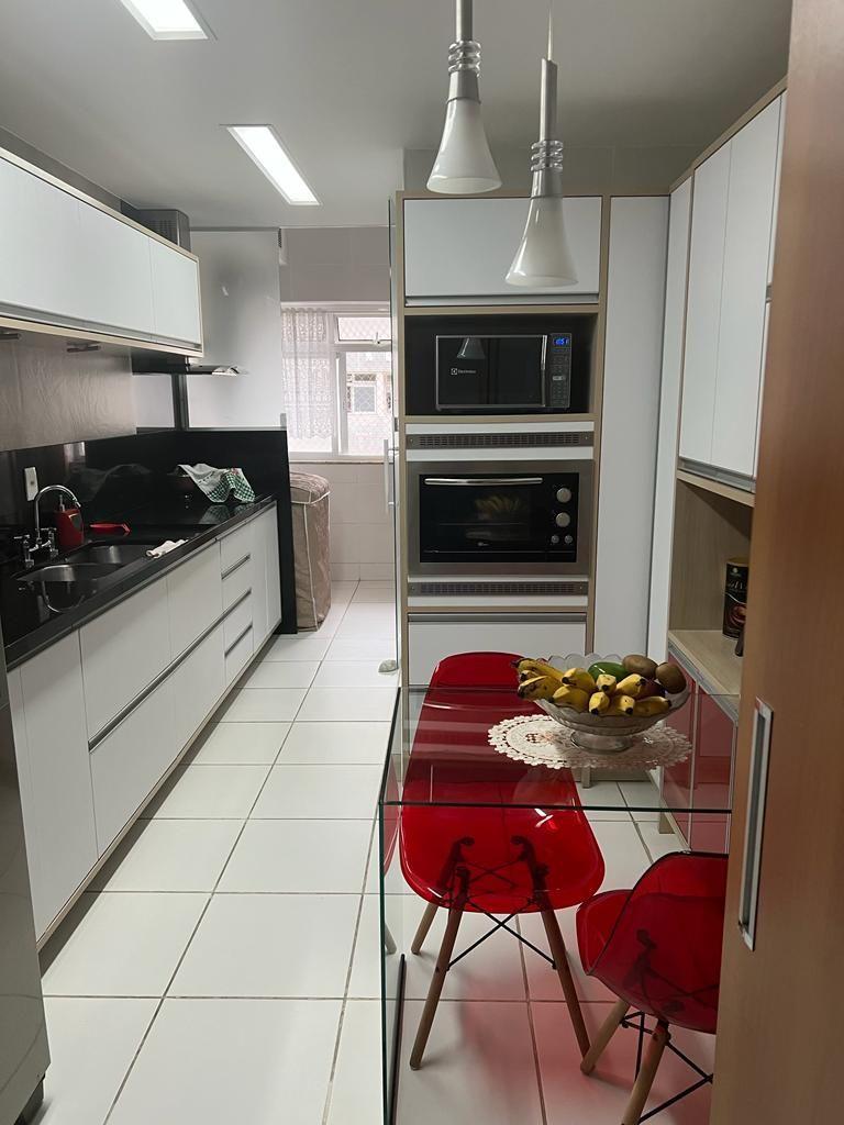 Imagem Apartamento com 4 Quartos à Venda, 132 m²em Camboinhas - Niterói
