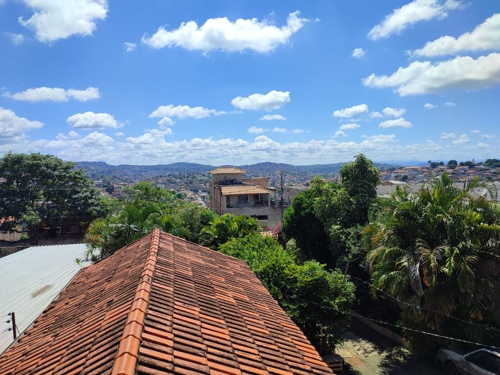 Foto do imóvel: Casa com 4 Quartos à Venda, 200 m² em São Benedito - Santa Luzia