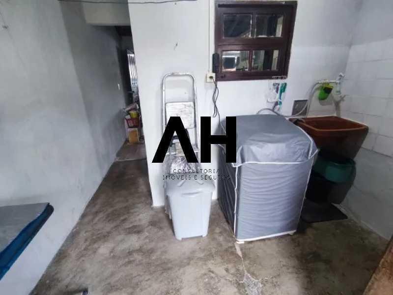 Imagem Casa com 4 Quartos à Venda, 120 m²em Badu - Niterói