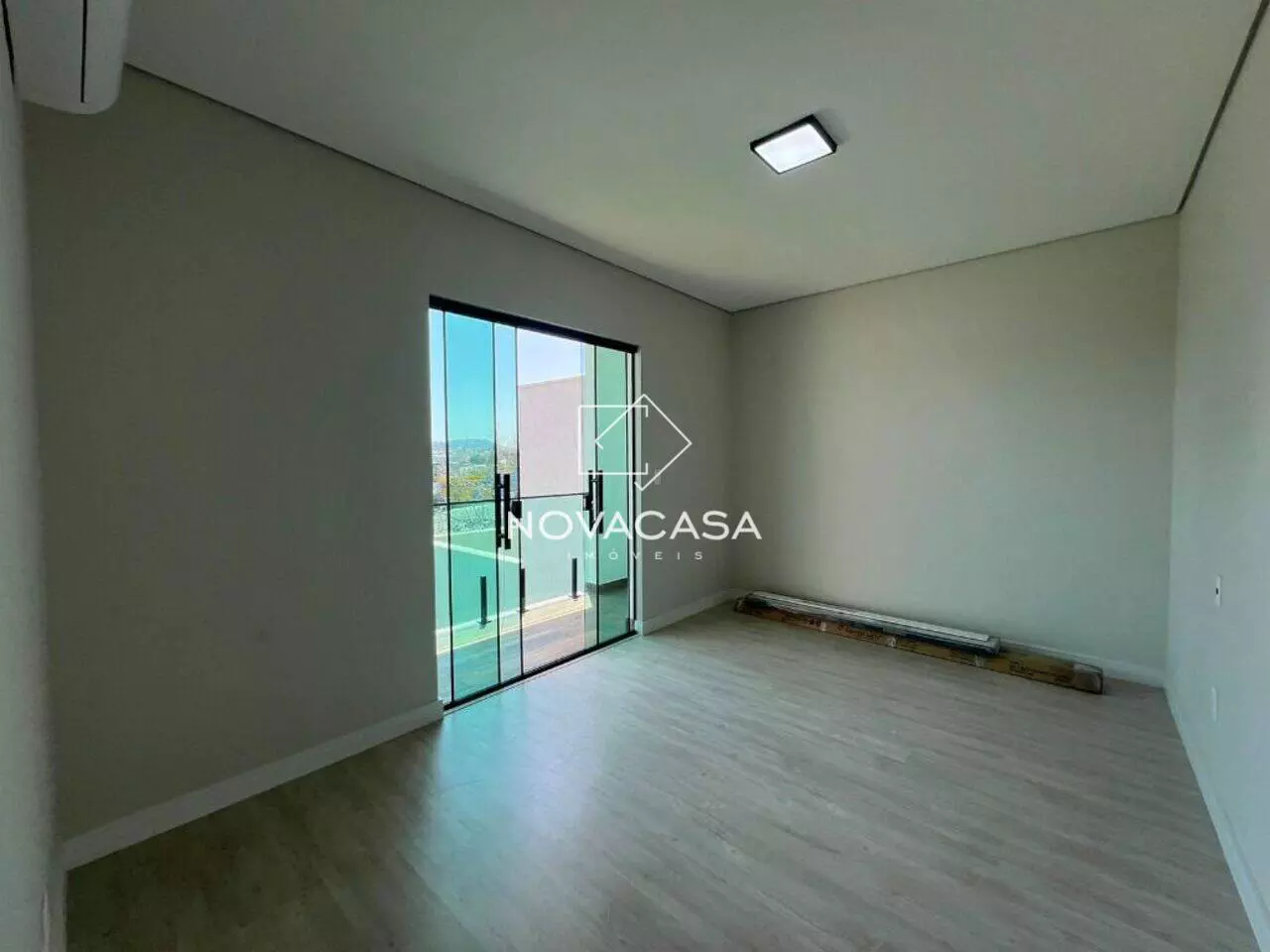 Foto do imóvel: Casa com 4 Quartos à Venda, 150 m² em Planalto - Belo Horizonte