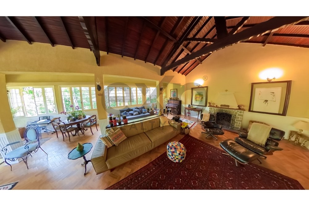 Imagem Casa com 4 Quartos à Venda, 449 m² em Nogueira - Petrópolis