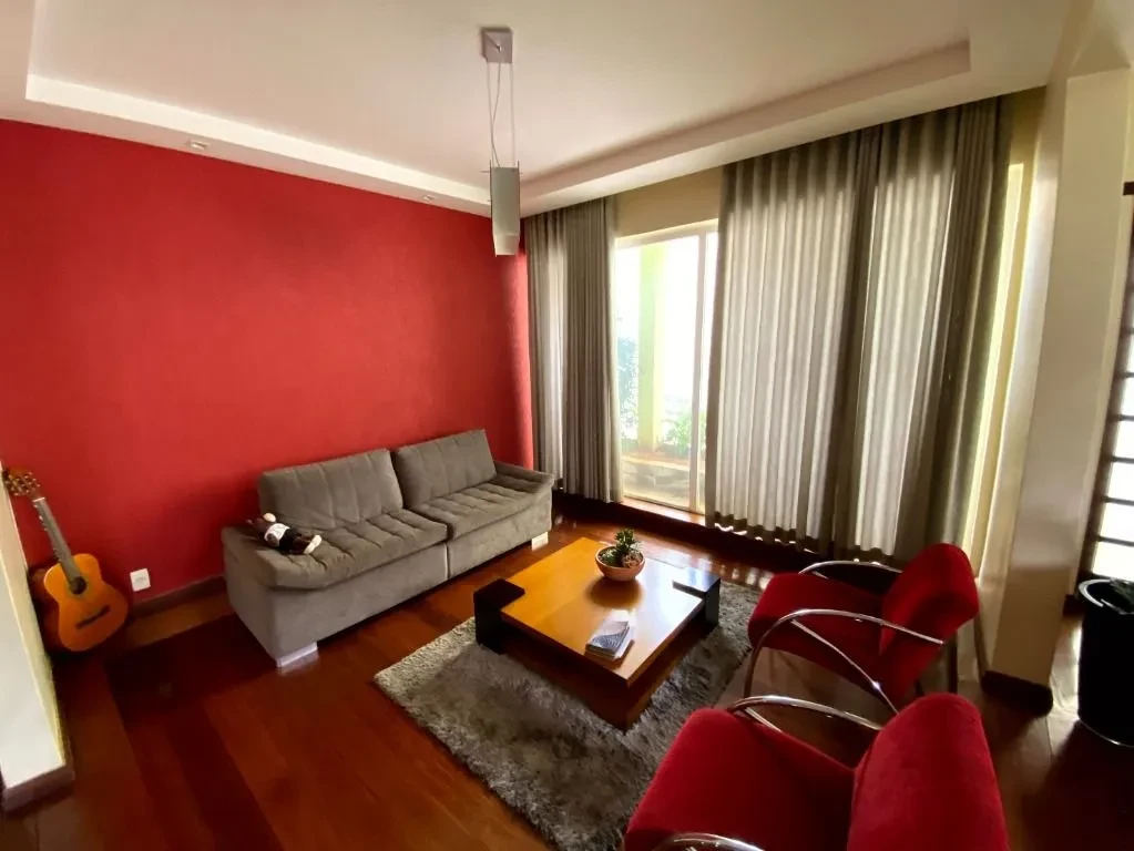 Imagem Casa com 4 Quartos à Venda, 200 m² em Tupi A - Belo Horizonte