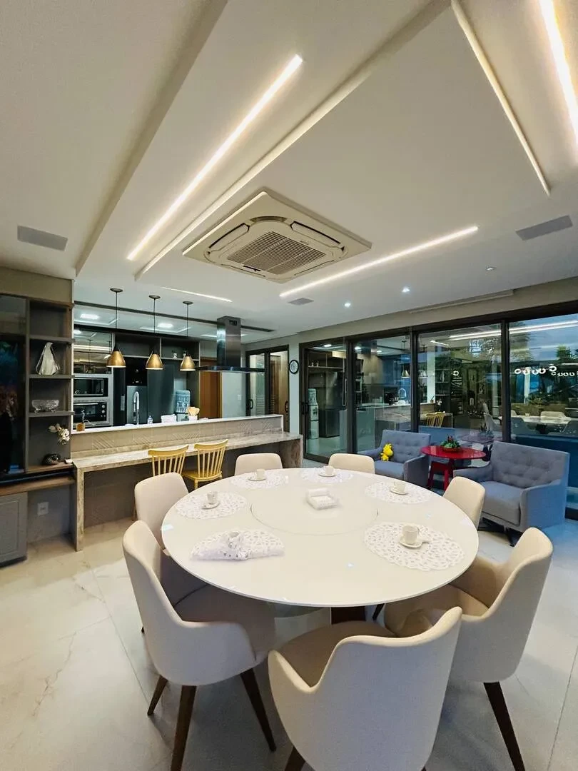 Imagem Casa de Condomínio com 4 Quartos à Venda, 326 m² em Cidade Alpha - Eusébio