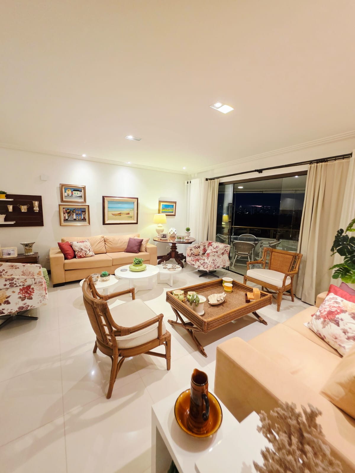 Foto do imóvel: Apartamento com 4 Quartos à Venda, 224 m² em Pituba - Salvador