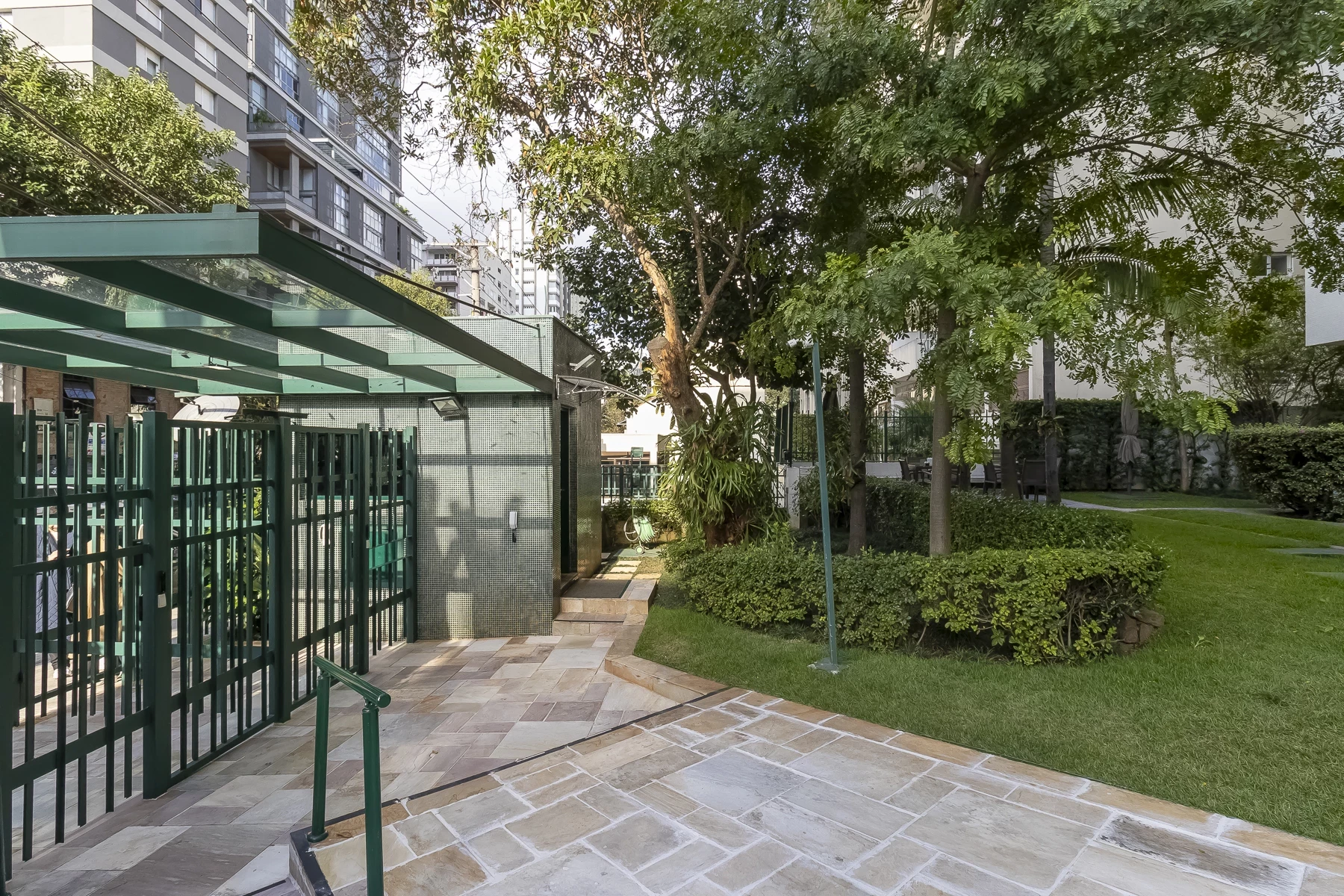 Imagem Apartamento com 3 Quartos à Venda, 213 m² em Cerqueira César - São Paulo