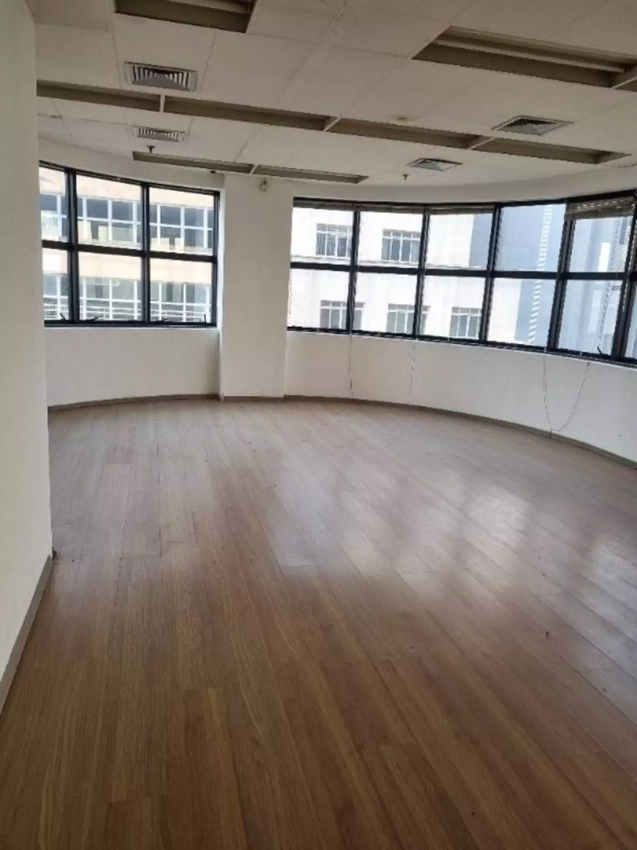 Imagem Sala Comercial à Venda ou Locação, 188 m² em Vila Buarque - São Paulo