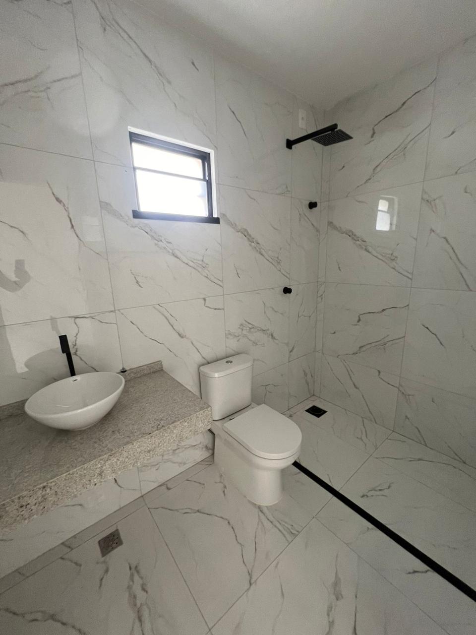 Imagem Casa de Condomínio com 4 Quartos à Venda, 295 m² em Cidade Alpha - Eusébio