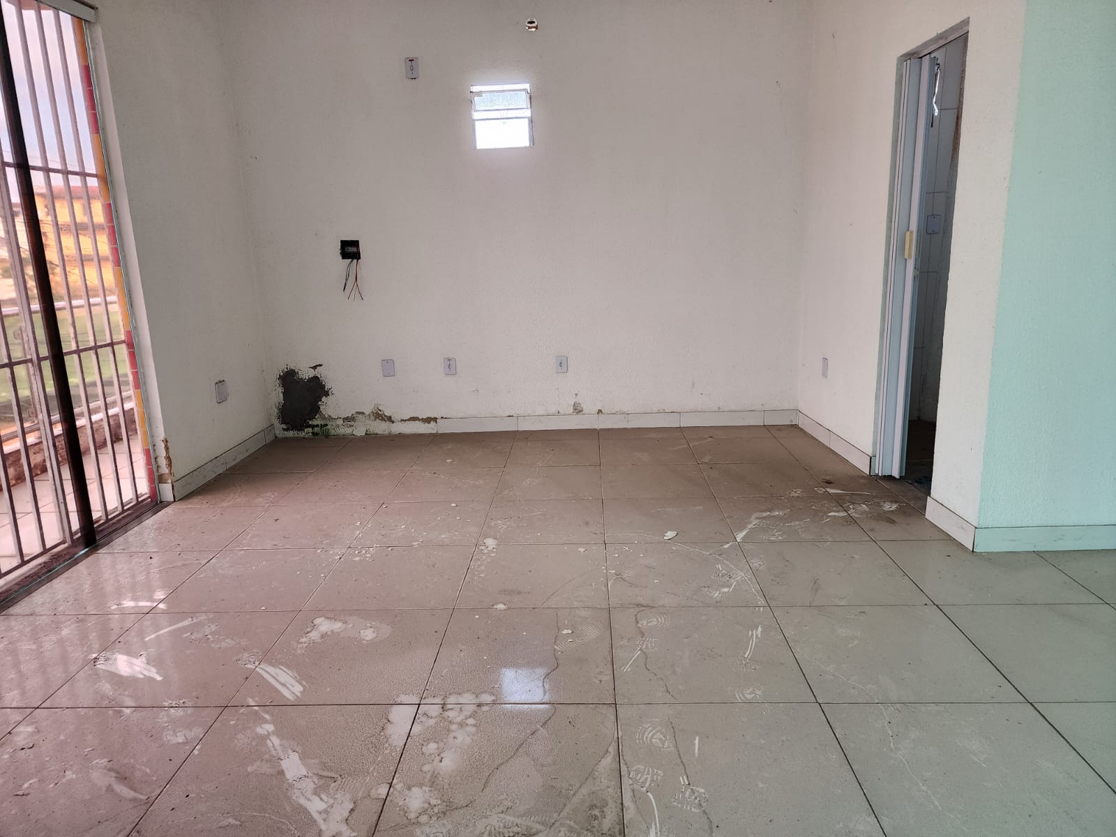 Imagem Imóvel Comercial à Venda, 650 metro em Centro - Simões Filho