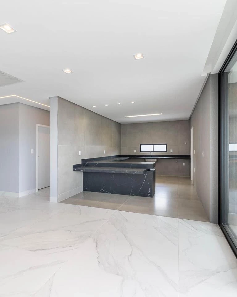 Imagem Casa com 4 Quartos à Venda, 295 m² em Universitário - Caruaru