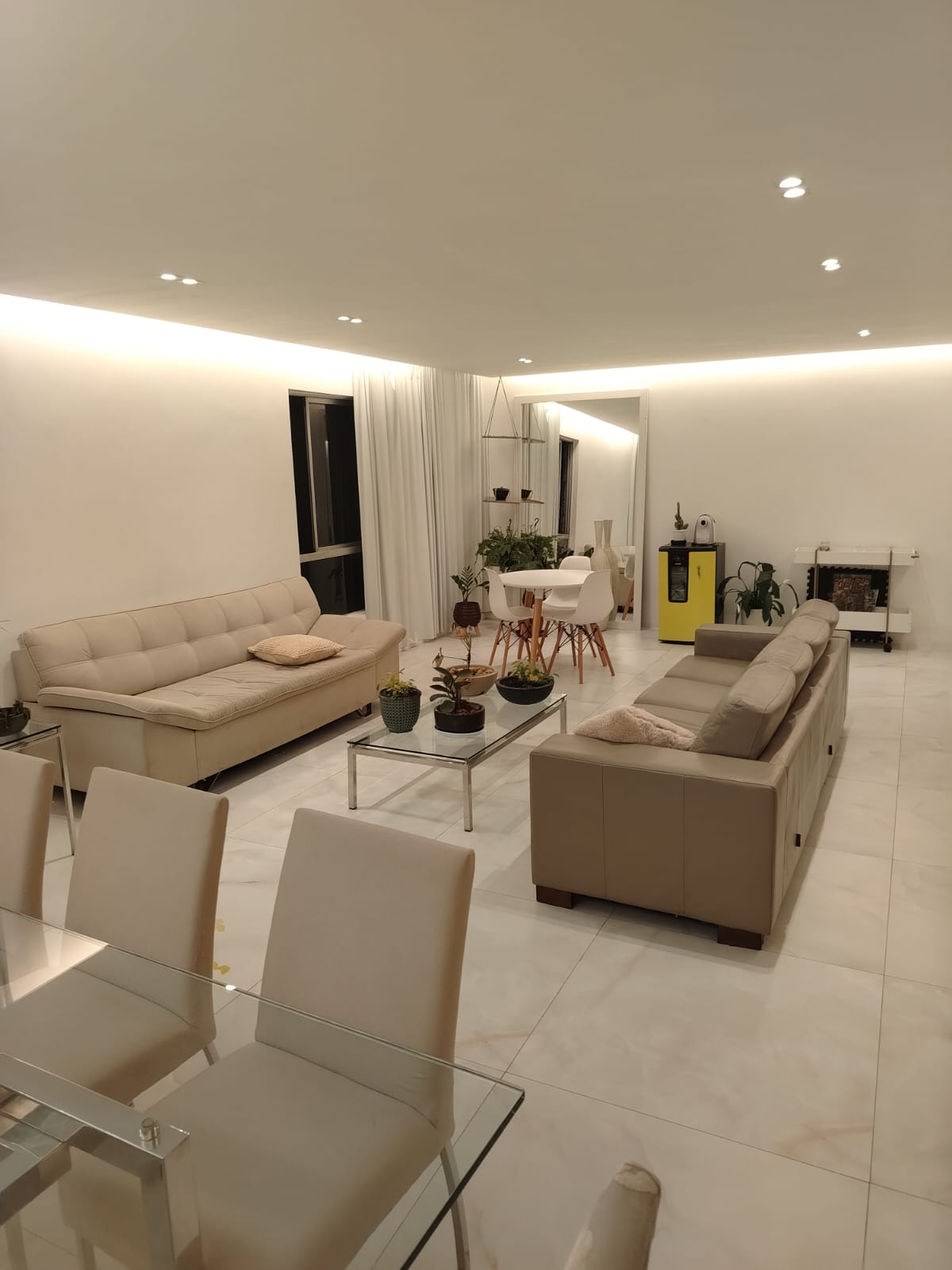 Apartamento com 4 Quartos à Venda, 198 m² em Aflitos - Recife