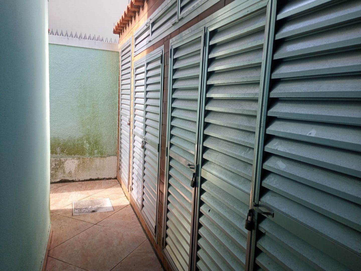Imagem Casa com 3 Quartos à Venda, 360 m²em Piratininga - Niterói