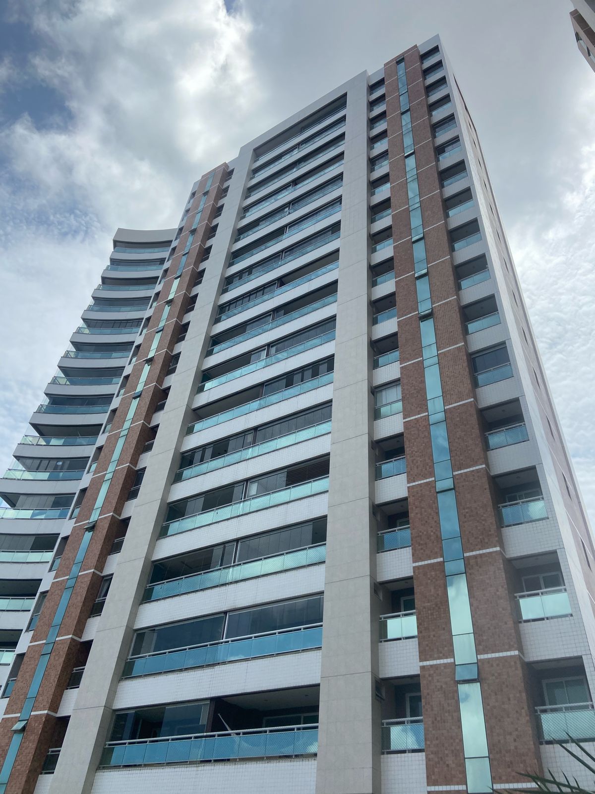 Apartamento com 3 Quartos à Venda, 142 m²em Engenheiro Luciano Cavalcante - Fortaleza