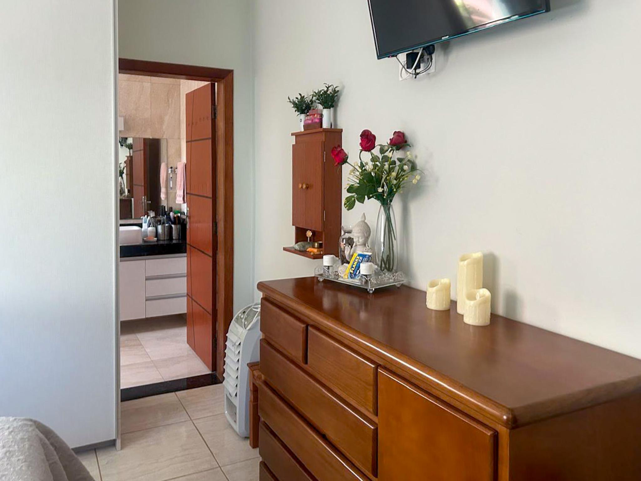 Imagem Chácara com 4 Quartos à Venda, 1.000 m² em  - Jaboticatubas