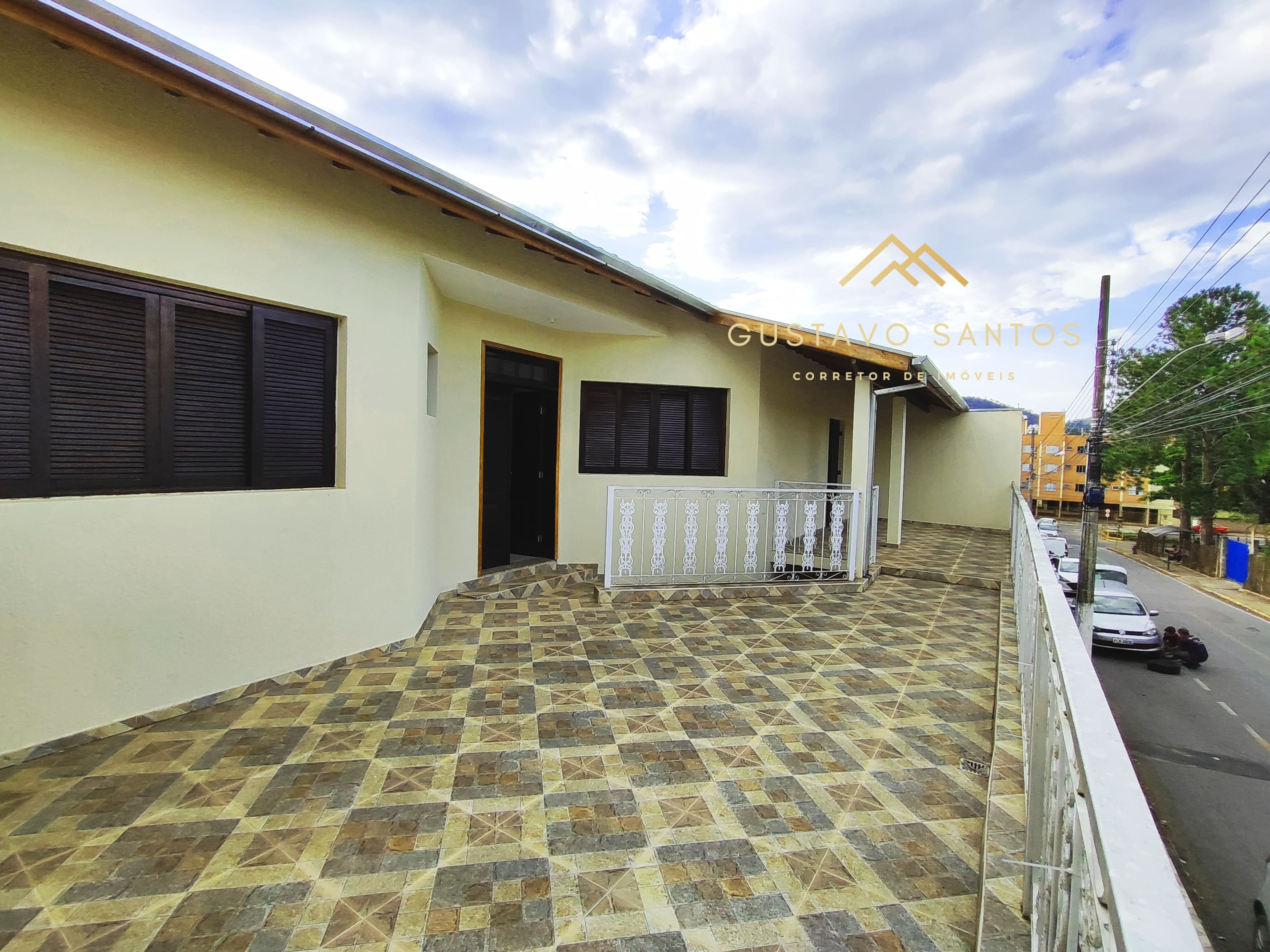 Sobrado com 3 Quartos à Venda, 180 m²em Cruzeiro - Itajubá