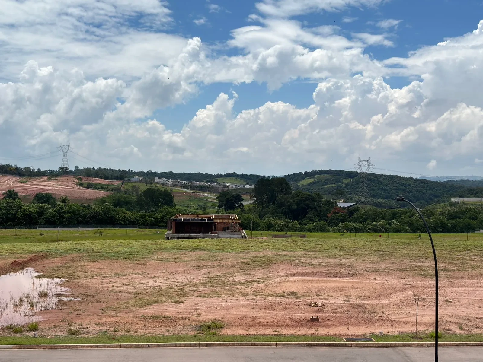 Terreno em Condomínio à Venda, 420 m² em Corrupira - Jundiaí