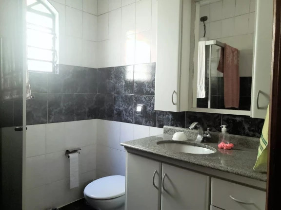 Imagem Sobrado com 3 Quartos à Venda ou Locação, 220 m²em Conjunto Residencial Vista Verde - São Paulo