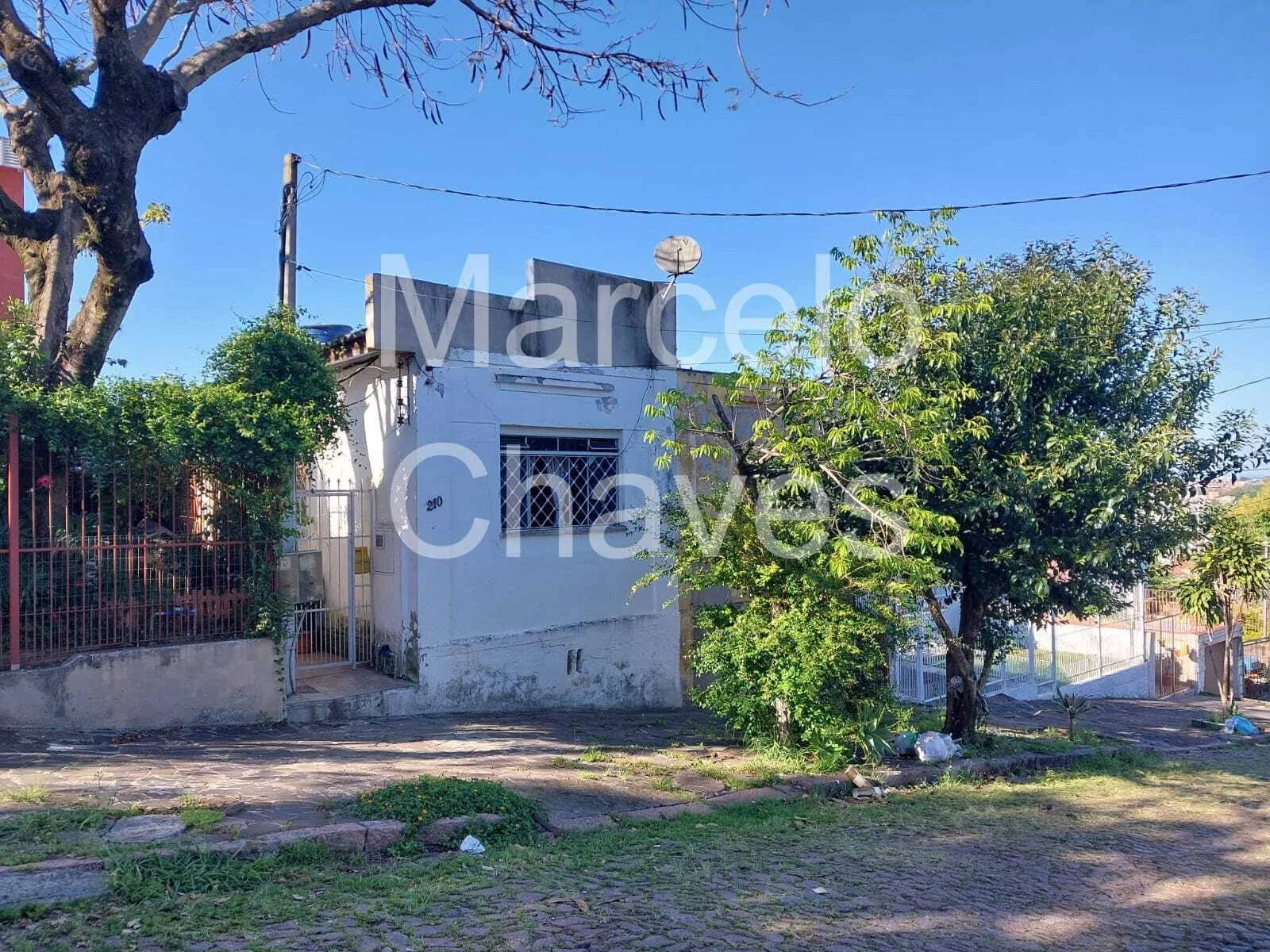Terreno à Venda, 194 m² em Medianeira - Porto Alegre
