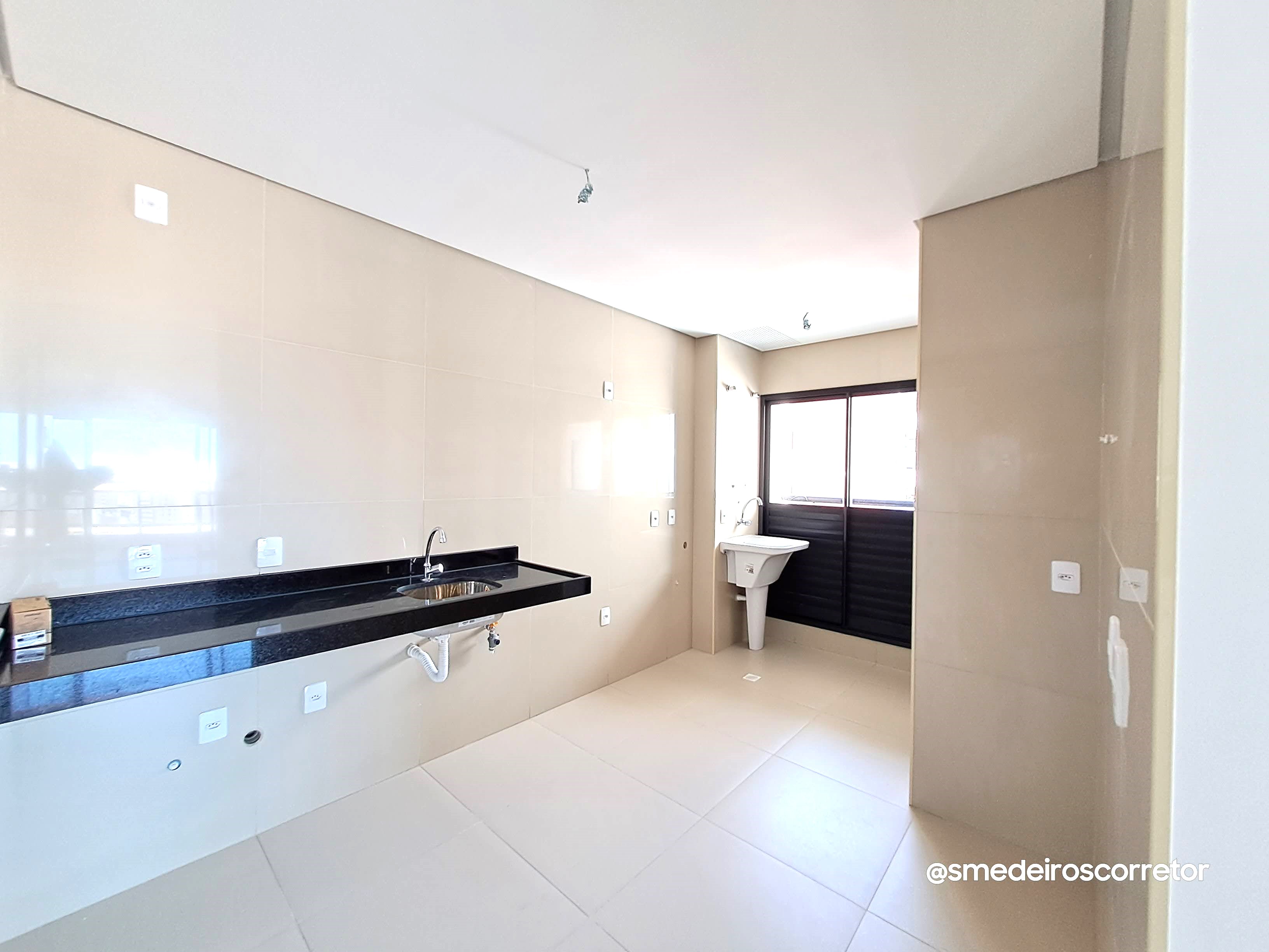 Imagem Apartamento com 3 Quartos à Venda, 107 m²em Cocó - Fortaleza