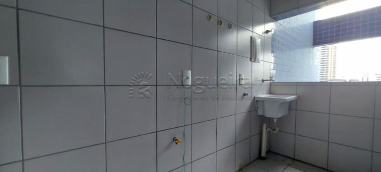Imagem Apartamento com 2 Quartos à Venda, 45 m² em Espinheiro - Recife