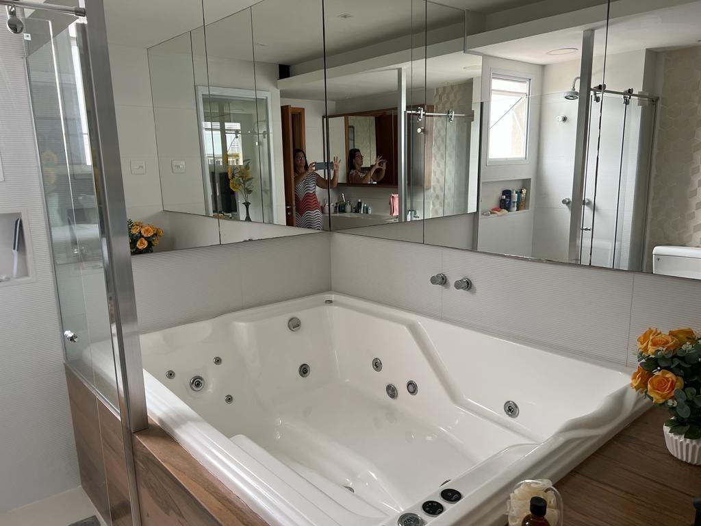 Imagem Apartamento com 4 Quartos à Venda, 132 m²em Camboinhas - Niterói