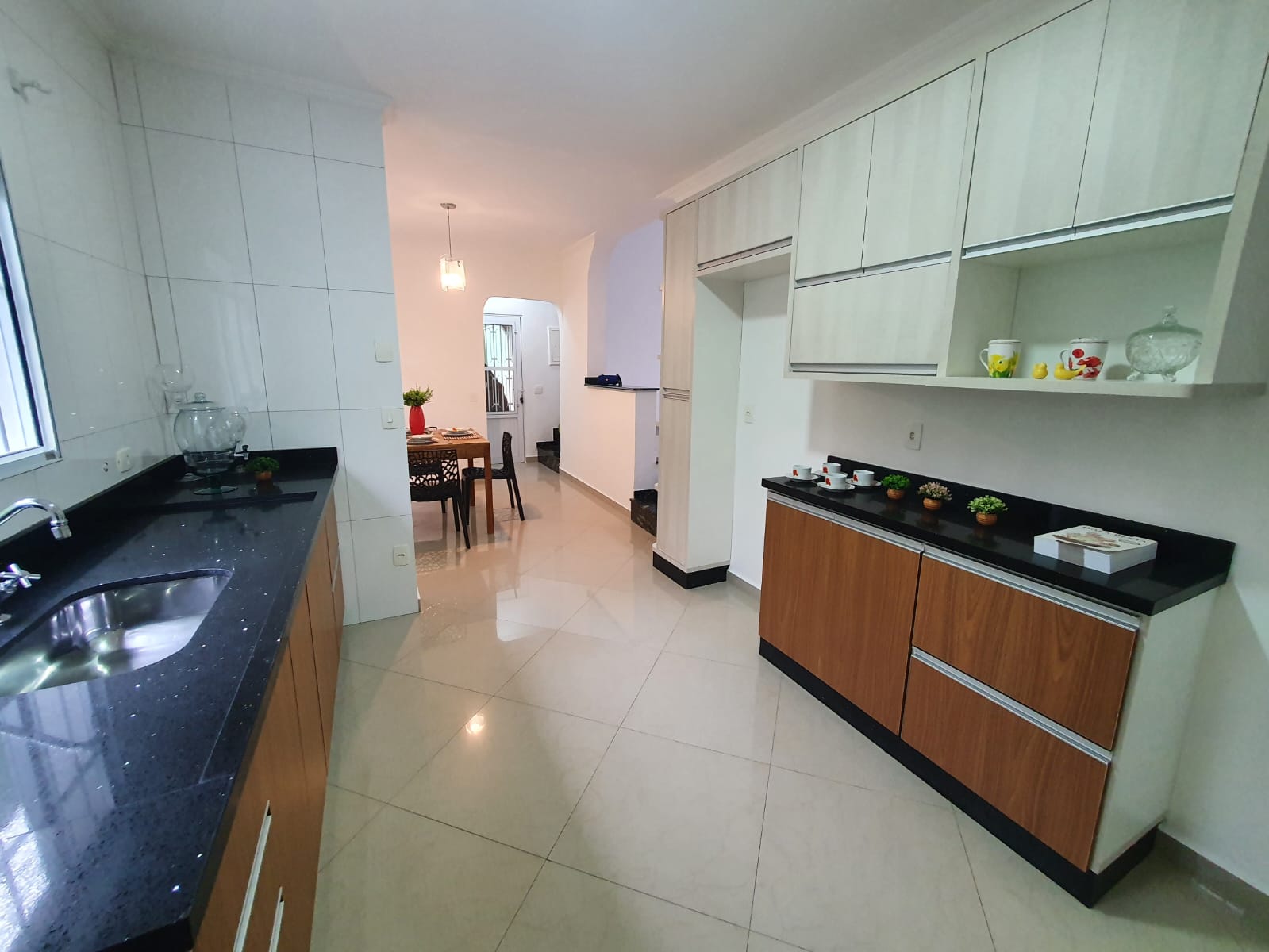 Imagem Casa com 3 Quartos à Venda, 213 m²em Vila Lavínia - Mogi das Cruzes