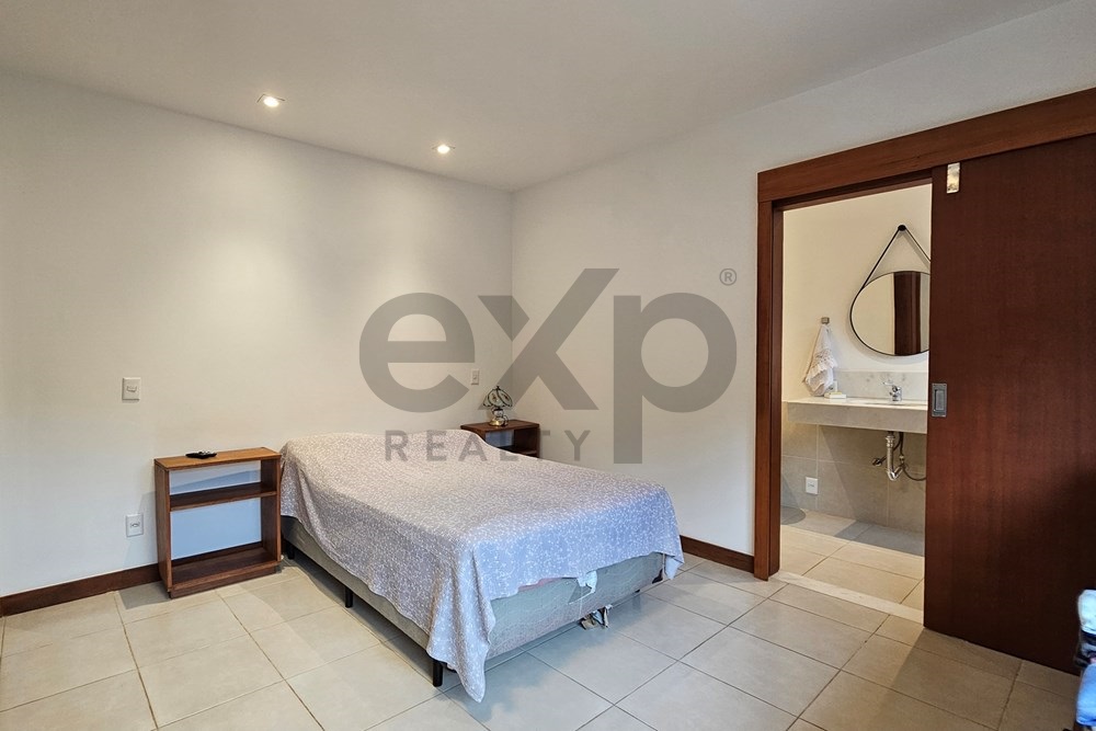 Foto do imóvel: Casa de Condomínio com 5 Quartos à Venda, 608 m² em Itaipava - Petrópolis