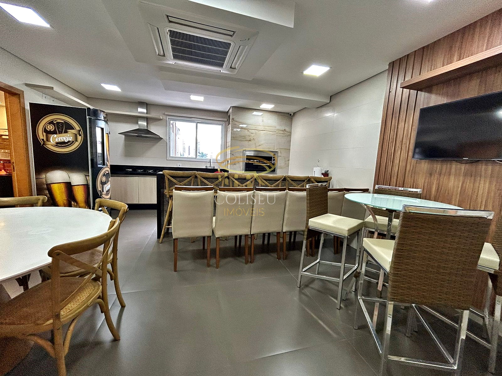 Imagem Apartamento com 3 Quartos à Venda, 147 m²em Zona Armazém - Maringá