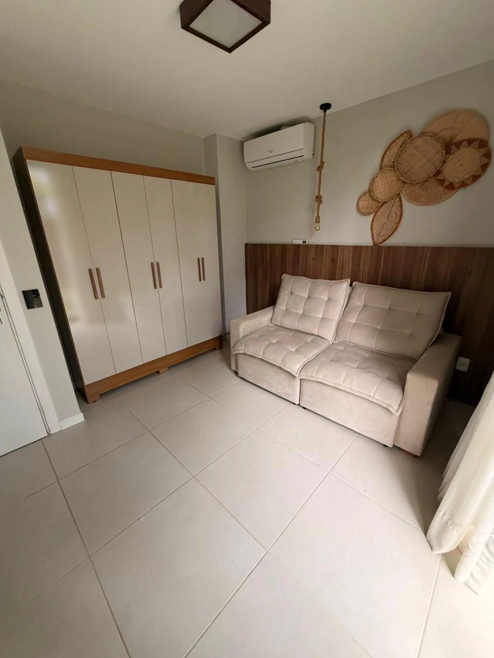 Imagem Casa de Condomínio com 3 Quartos para Alugar, 100 metros em Itacimirim (Monte Gordo) - Camaçari