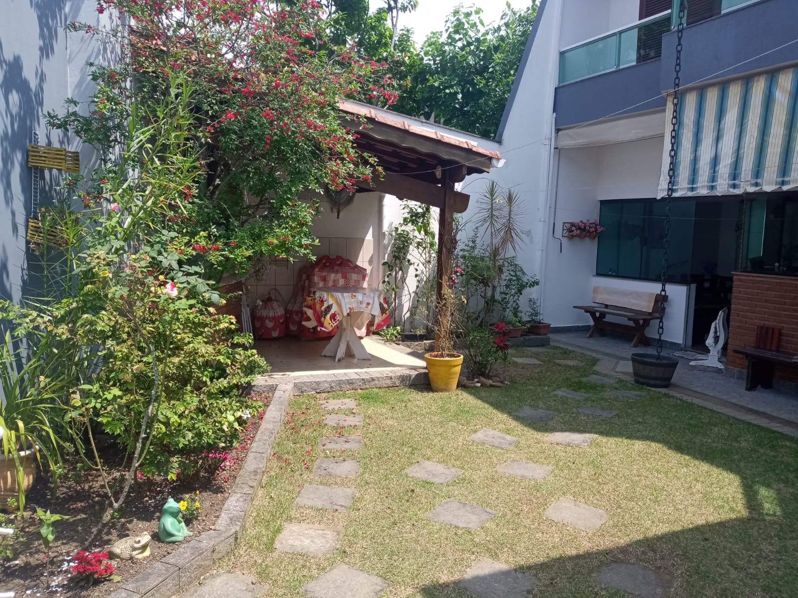 Foto do imóvel: Sobrado com 4 Quartos à Venda, 332 m² em Dos Casa - São Bernardo do Campo