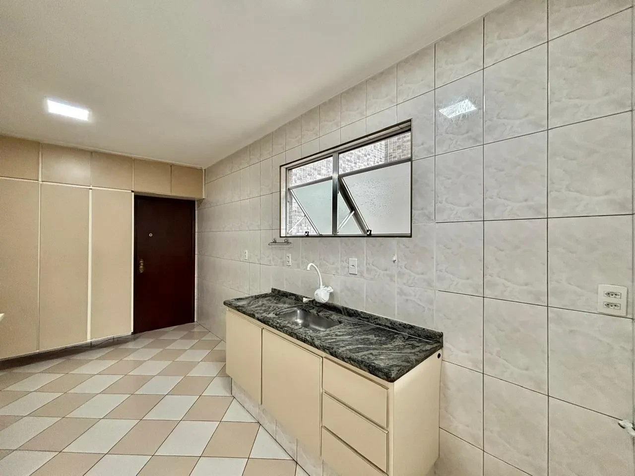 Foto do imóvel: Apartamento com 3 Quartos à Venda, 96 m² em Embaré - Santos