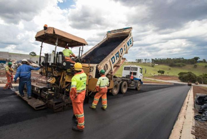 Imagem Terreno à Venda, 300 m² em Bom Retiro - Bragança Paulista