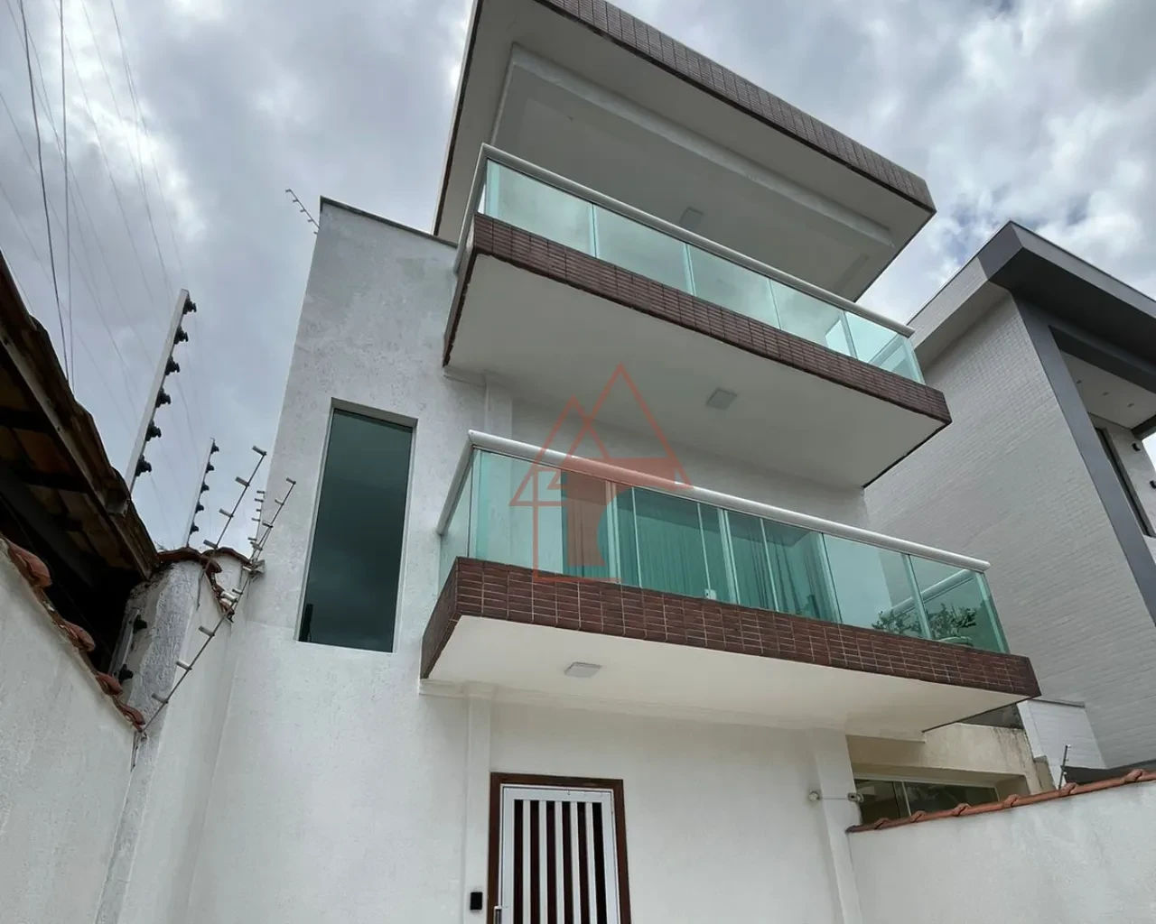 Imagem Sobrado com 4 Quartos à Venda, 151 m² em Embaré - Santos