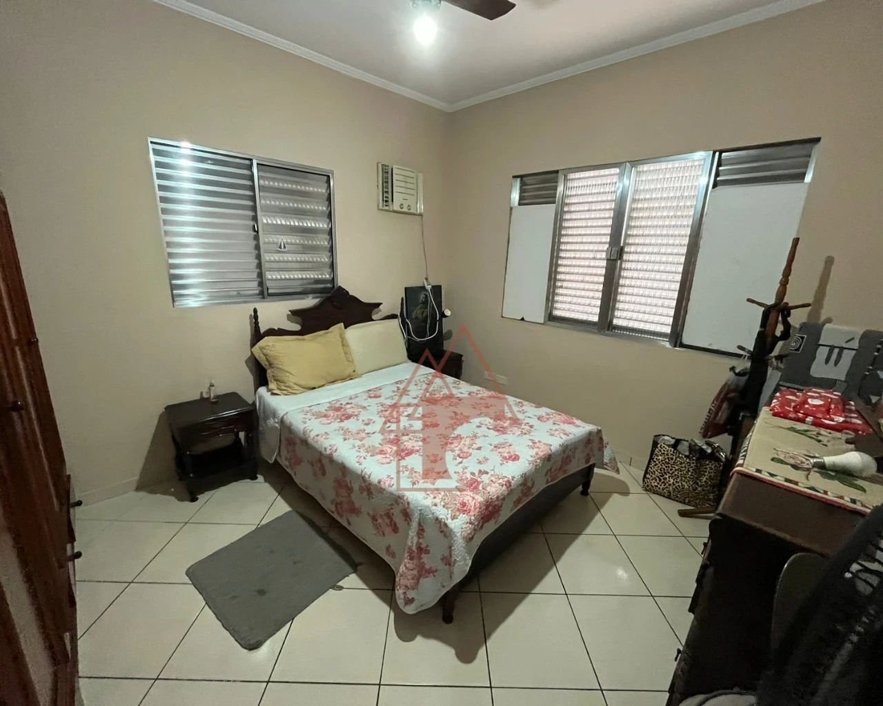 Imagem Casa com 2 Quartos à Venda, 22500 metros em Jardim Casqueiro - Cubatão