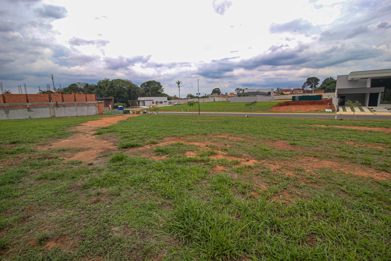 Foto do imóvel: Terreno em Condomínio à Venda, 360 m² em Jardim Villa Sapezal - Indaiatuba