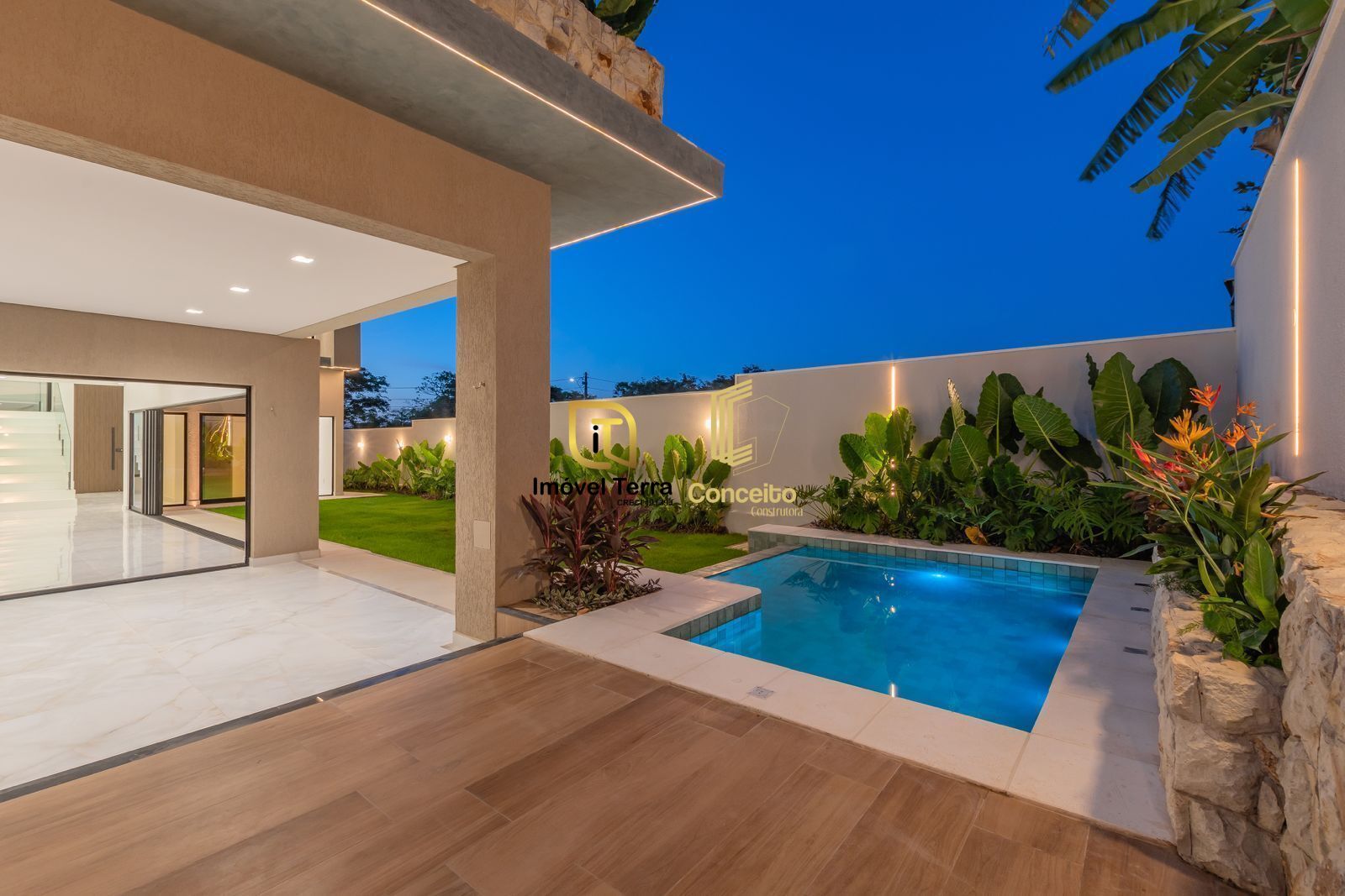 Imagem Casa de Condomínio com 5 Quartos à Venda, 356 m² em Cidade Alpha - Eusébio