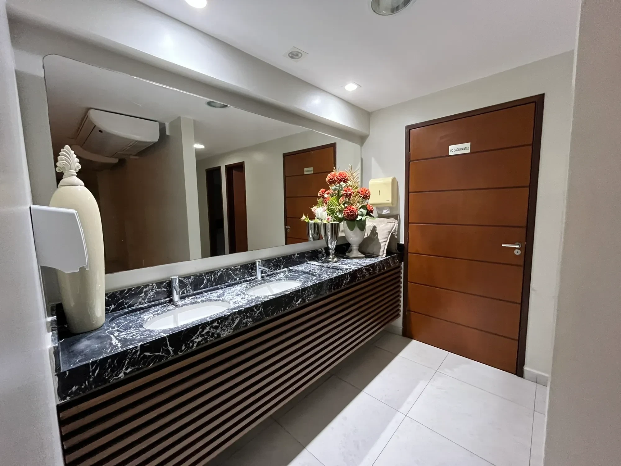Imagem Apartamento com 4 Quartos à Venda, 101 m² em Tambauzinho - João Pessoa