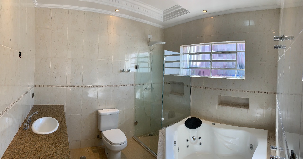 Imagem Sobrado com 4 Quartos à Venda ou Locação, 40800 m² em Vila Ipiranga - Mogi das Cruzes