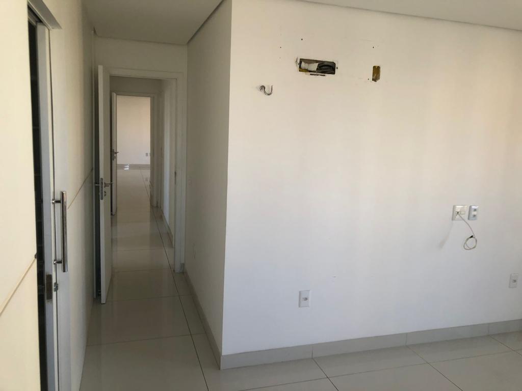 Imagem Apartamento com 4 Quartos para Alugar, 206 m²em Meireles - Fortaleza