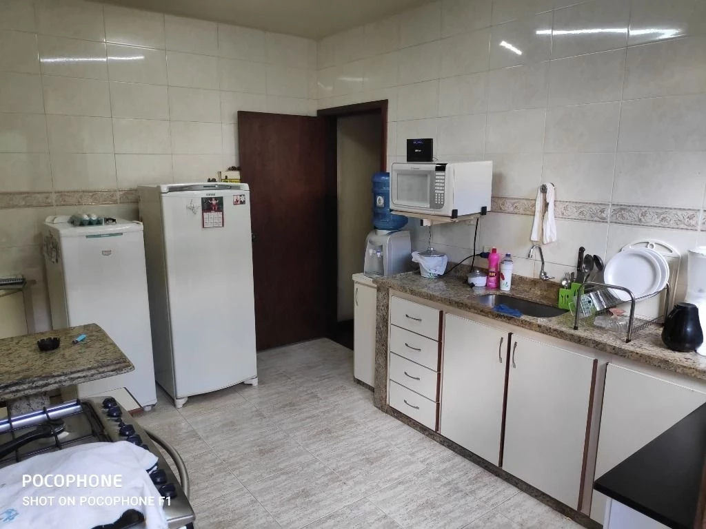Imagem Casa com 5 Quartos à Venda, 290 m² em Parque Xangri-Lá - Contagem